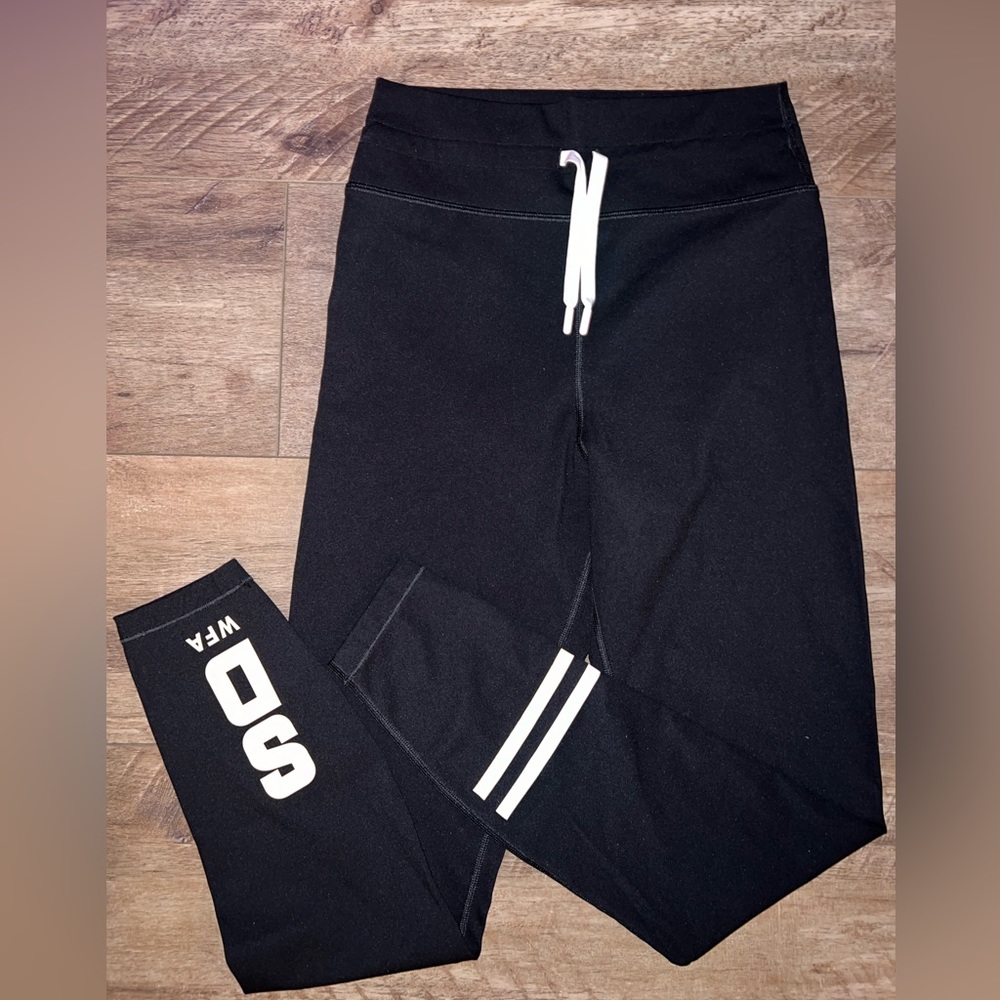 SDX WFA Workout Black Leggings with Stripe Detail Sz Small